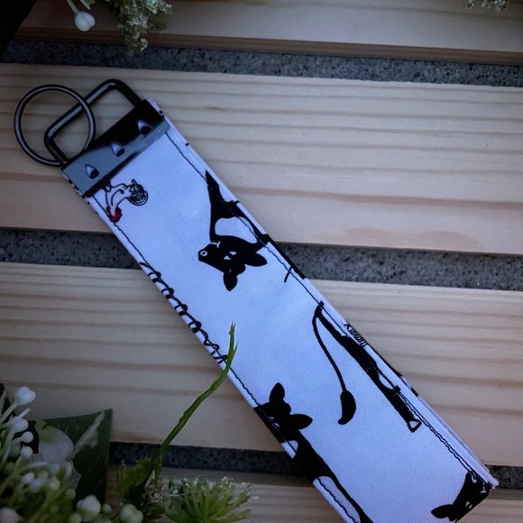 Cow key fob wristlet - Picture 3 of 3
